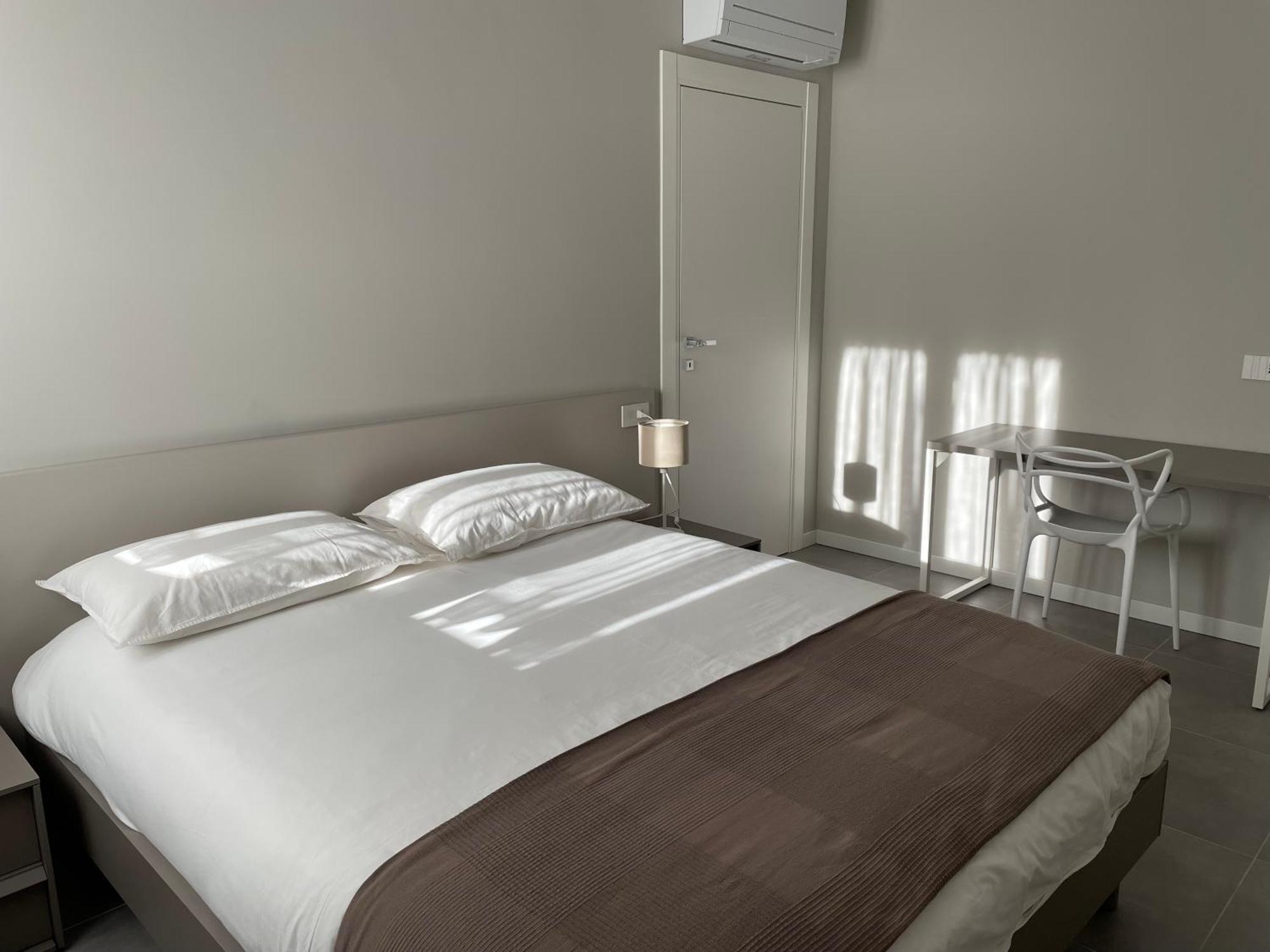 Domus Pyrus Apartments Перо Экстерьер фото